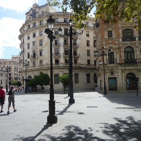 Amplio Apartamento Plaza Nueva Siviglia Esterno foto