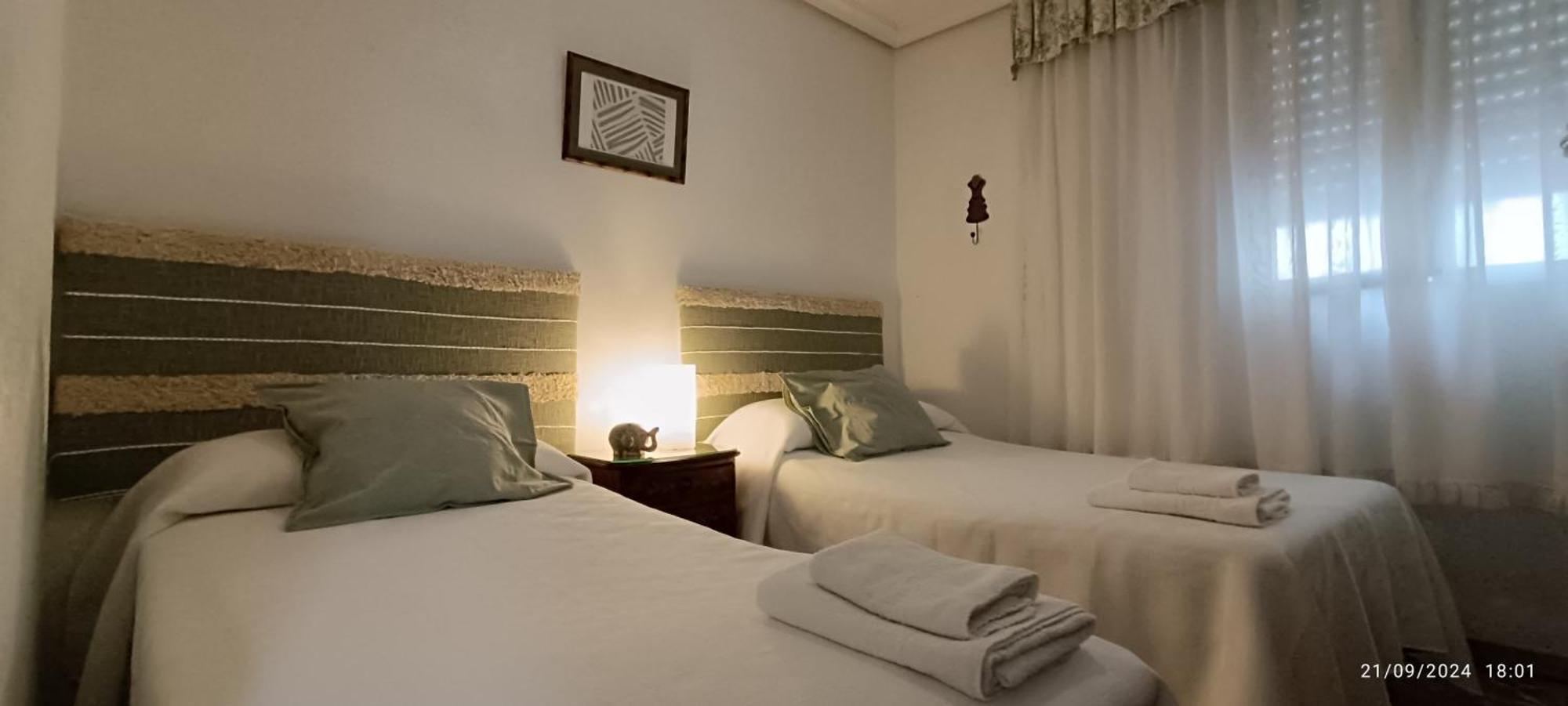 Amplio Apartamento Plaza Nueva Siviglia Esterno foto
