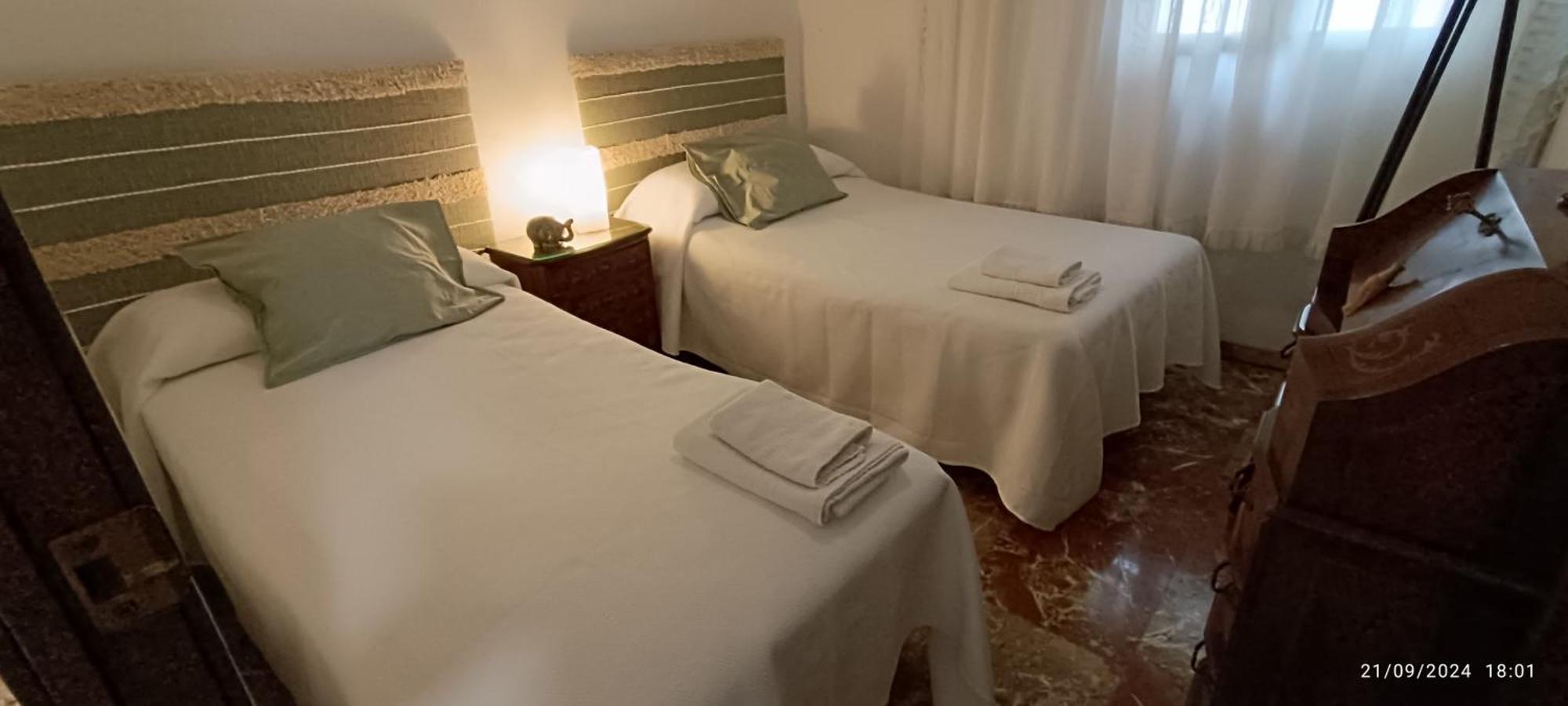 Amplio Apartamento Plaza Nueva Siviglia Esterno foto