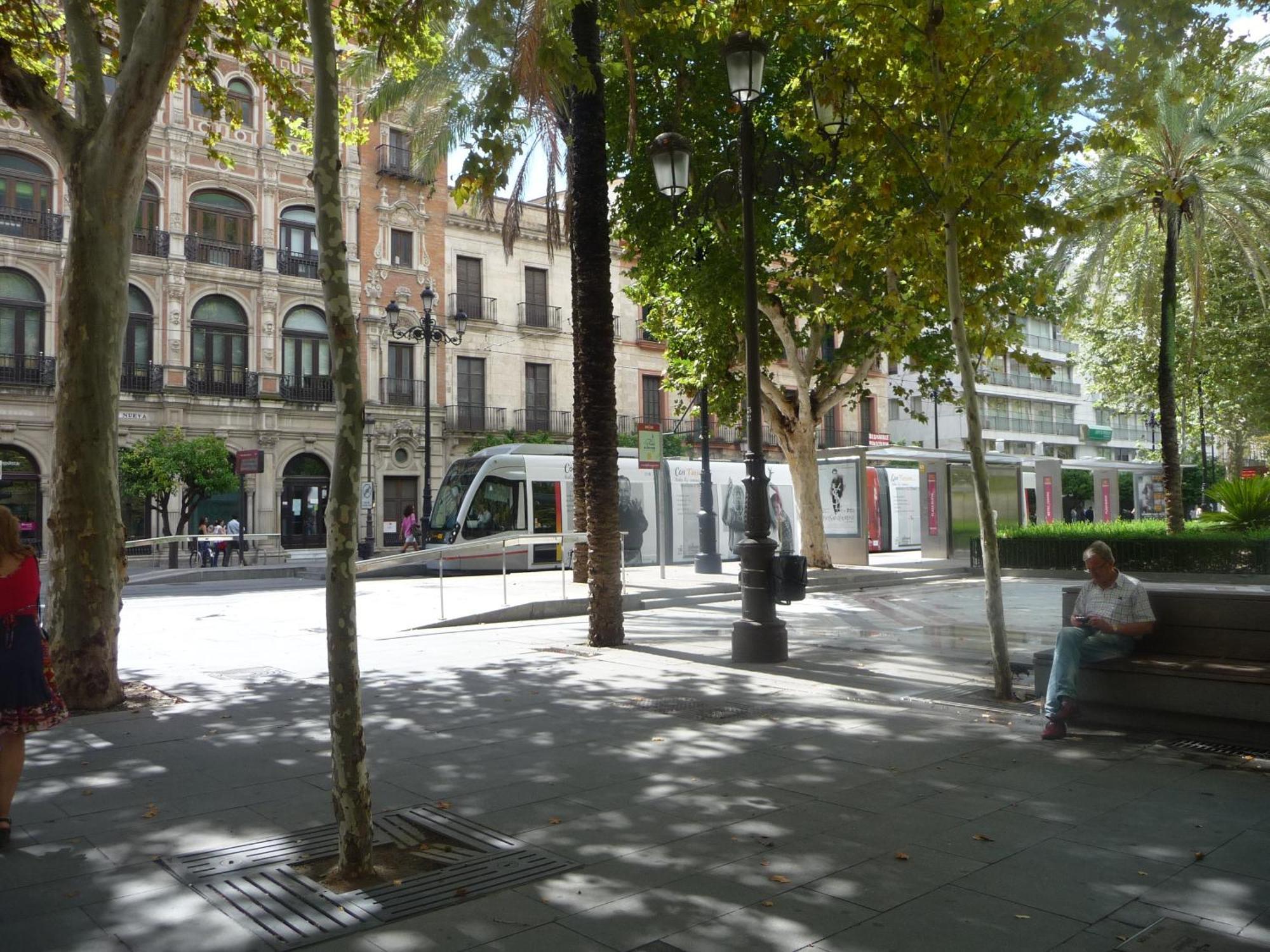 Amplio Apartamento Plaza Nueva Siviglia Esterno foto